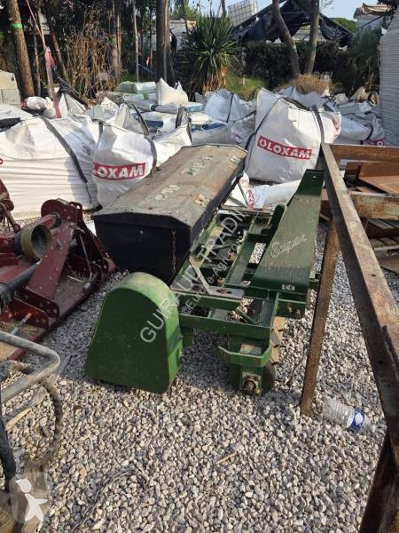Tracteur agricole LS Tractor LS R 60 R