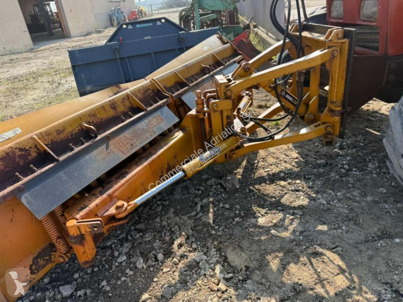 Tracteur agricole Fiat 85 90