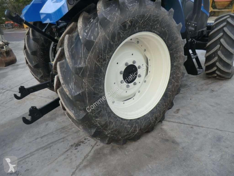 Tracteur agricole New Holland T595