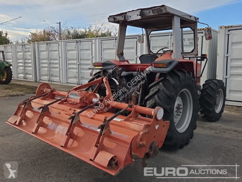 Zemědělský traktor Massey Ferguson 3060