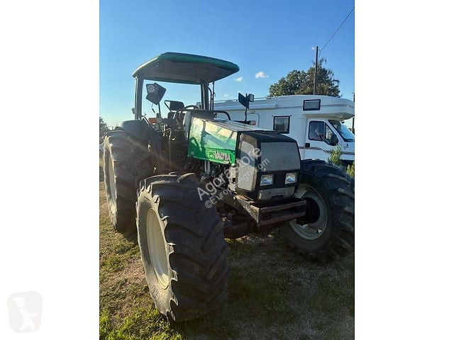 Zemědělský traktor Valtra 800