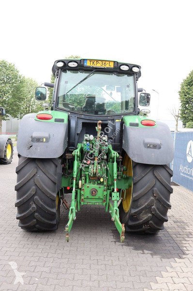 Zemědělský traktor John Deere 6190R