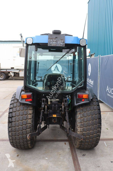 Zemědělský traktor New Holland T3030