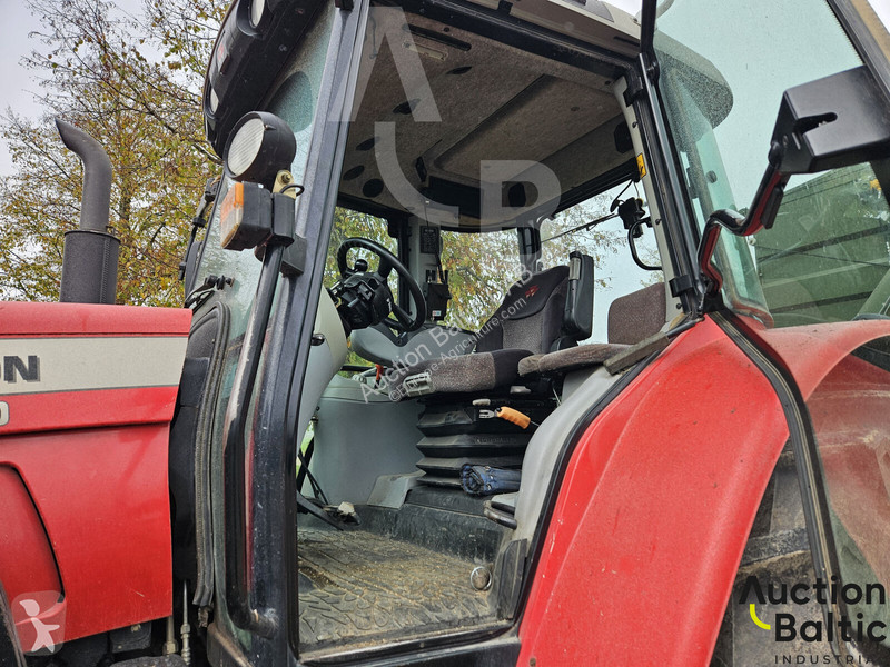 Zemědělský traktor Massey Ferguson 6480