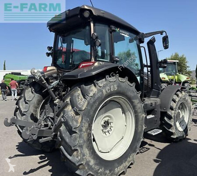 Tractor Valtra  g125ea