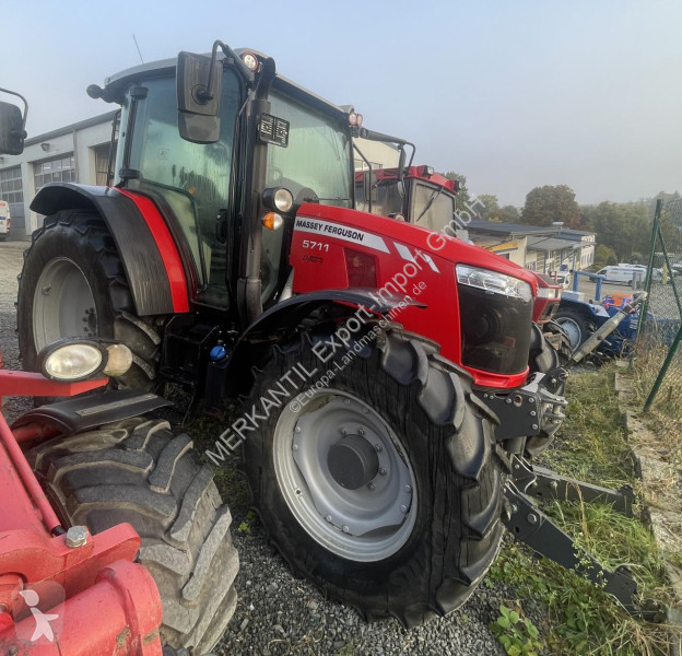 Tractor Massey Ferguson  5711 Dyna-4