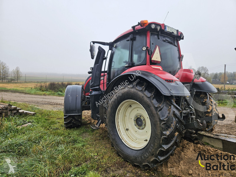Tractor Valtra T 174 E