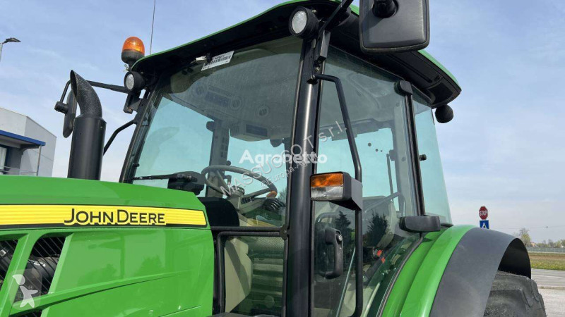 Tractor agrícola John Deere 6090MC 4X4