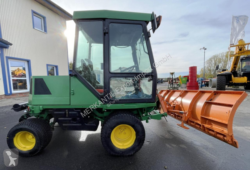Tractor John Deere 1505 SCHNEESCHILD + MULCHER