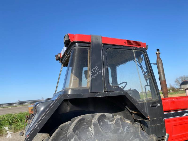 Case IH 1255XL/AXL tractor
