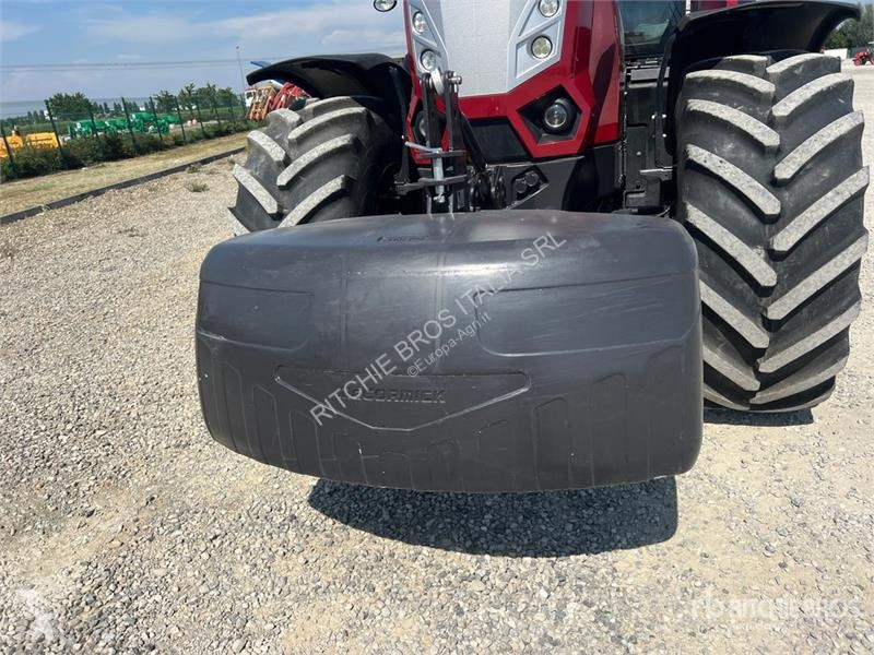 Tractor  X8.680 VT Drive