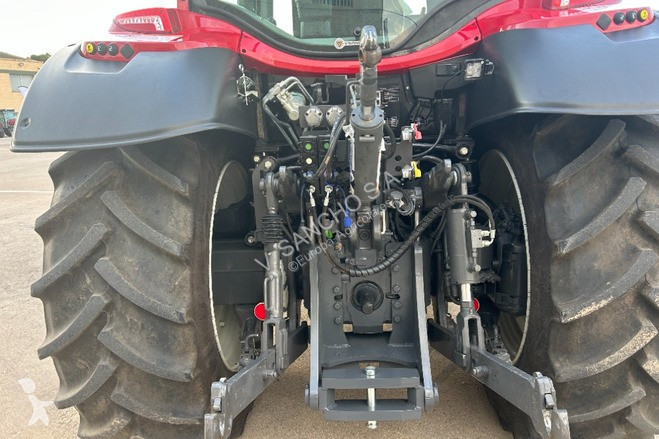 Tractor Valtra N135A