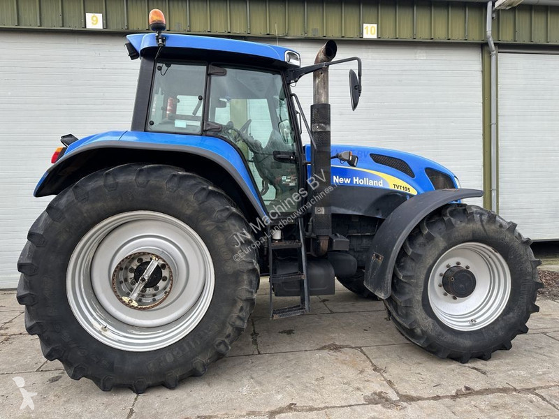 Tracteur agricole New Holland TVT 195 Dutch...