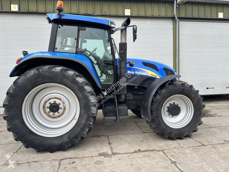 Tracteur agricole New Holland TVT 195 Dutch...