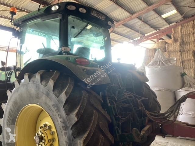Tractor agrícola John Deere 6215R
