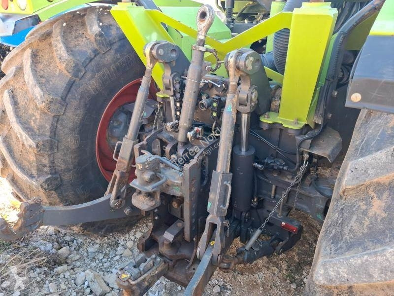 Tracteur agricole Claas XERION 3300
