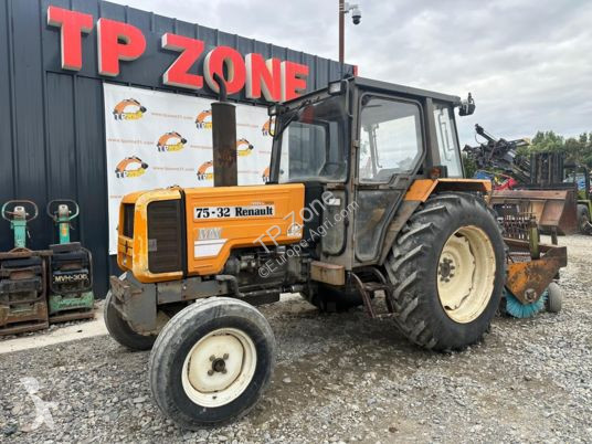 Tracteur agricole Renault tracteur 75-32 à 9900...