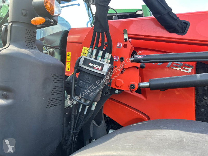 جرار زراعي Kubota  M 7133