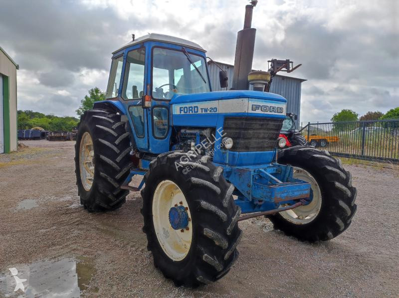 Tractor Ford  TW20