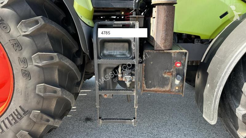 Tractor agrícola Claas Axion 810