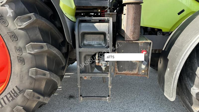 Tractor agrícola Claas AXION 810