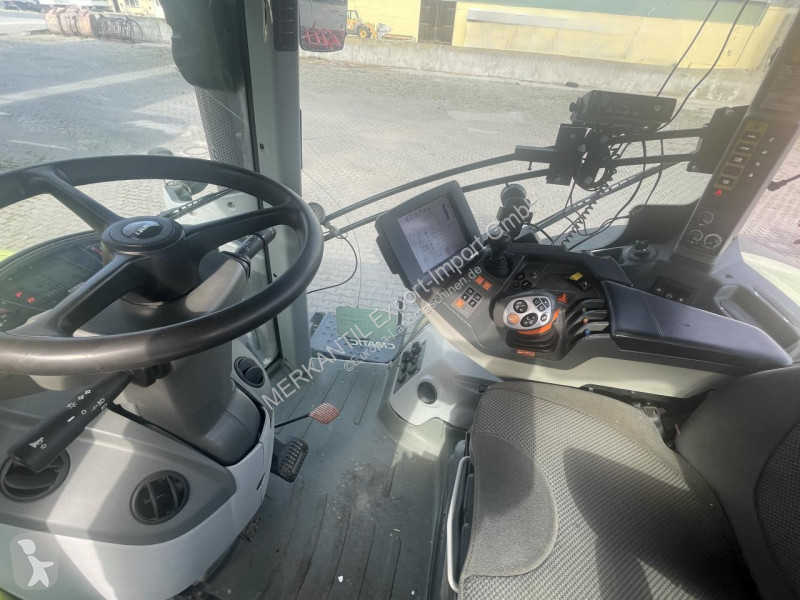 Tractor agrícola Claas  AXION 830