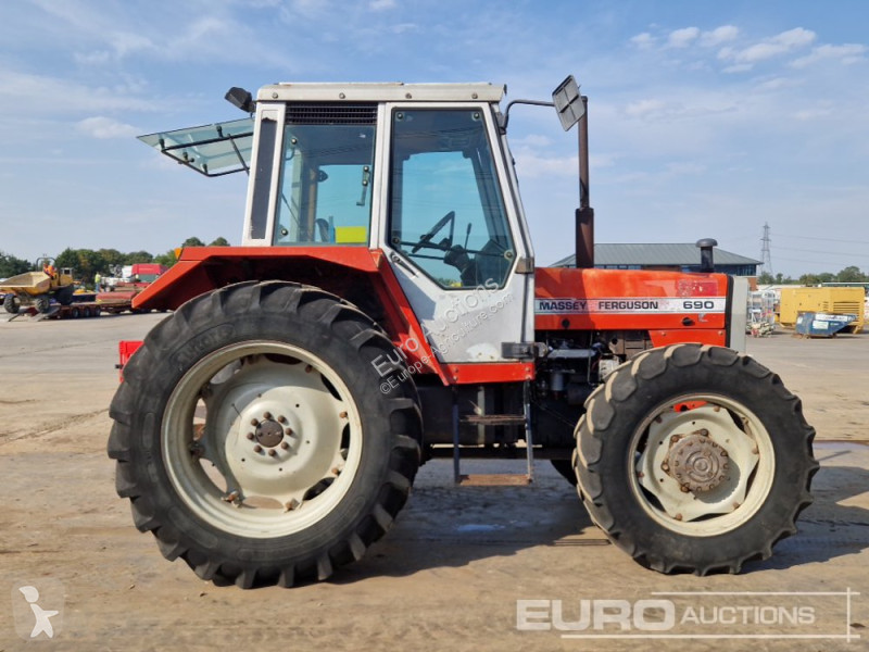 Lantbrukstraktor  MF690