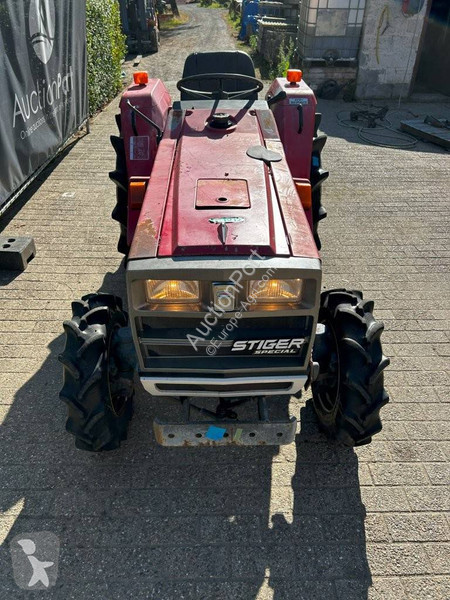 Tracteur agricole Shibaura P21F