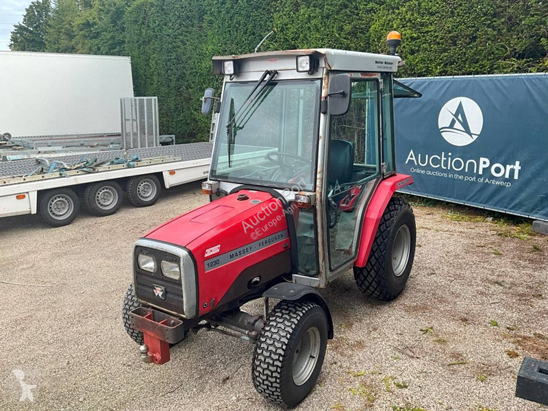 Tracteur agricole Massey Ferguson 1230