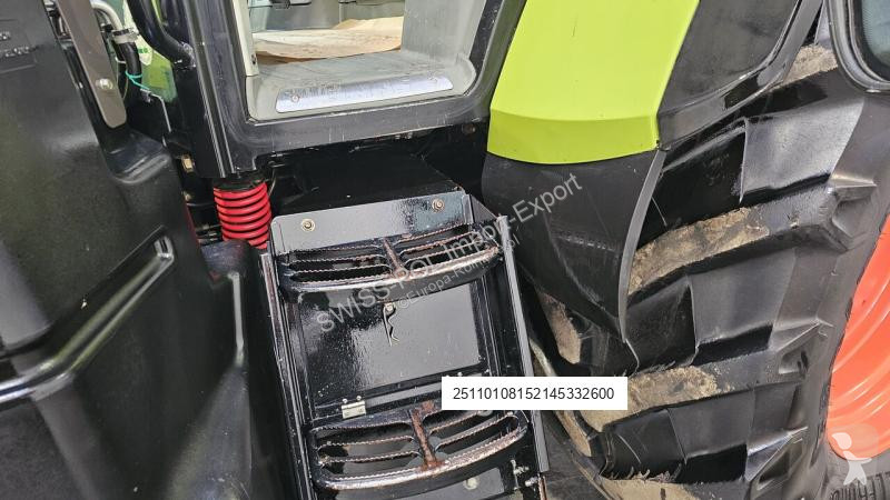 Claas Arion 640 tractor