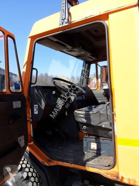 Lantbrukstraktor Mercedes Unimog - U90