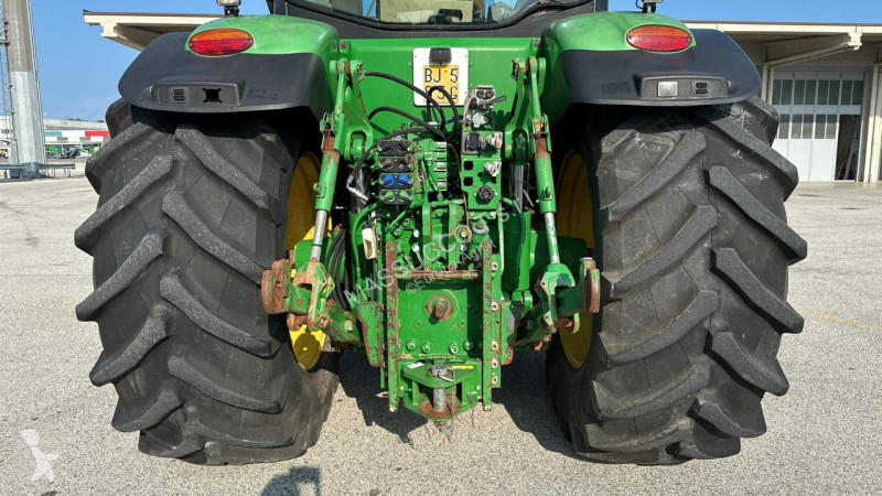 Lantbrukstraktor John Deere 7230R