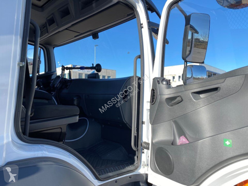 Lantbrukstraktor Mercedes Atego 1524