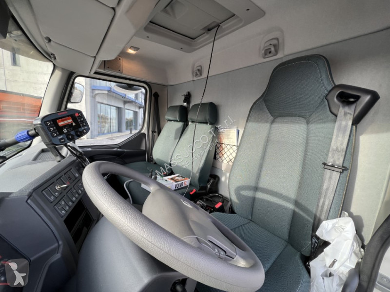 Lantbrukstraktor Volvo FL816-280 4X4