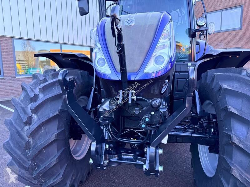 New Holland T6.180 AC Stage V Blue Power tractor