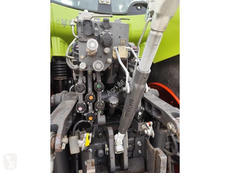 Tractor Claas AXION 870
