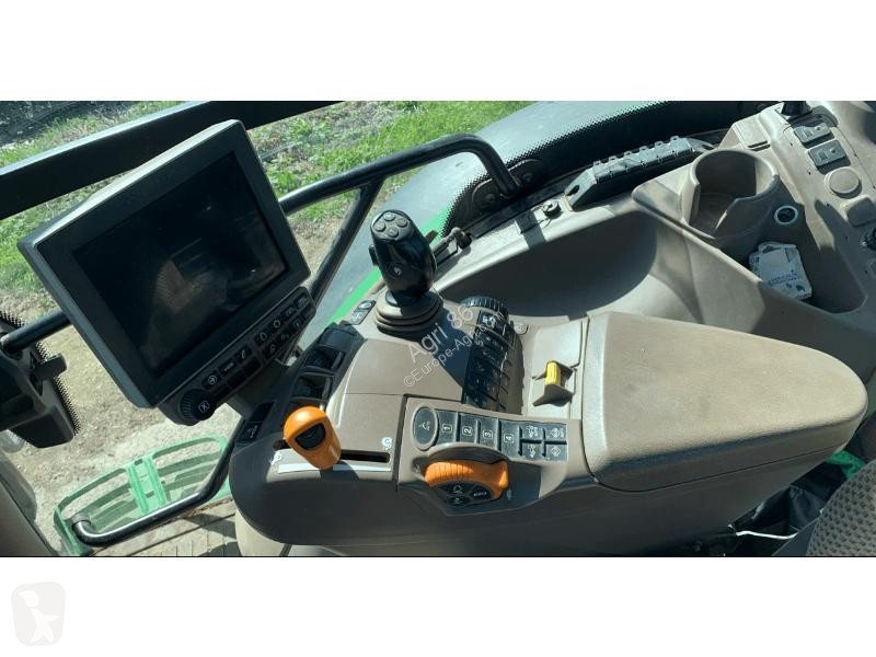 Tracteur agricole John Deere 6110R