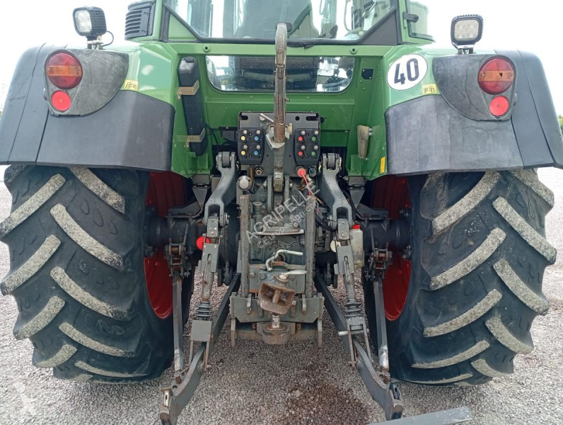 Fendt  411 tractor