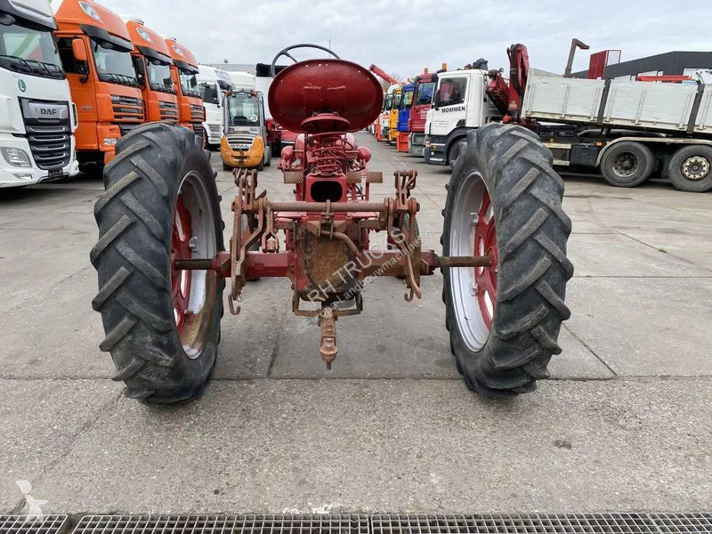 Lantbrukstraktor Farmall SUPER F.C. TRAKTOR