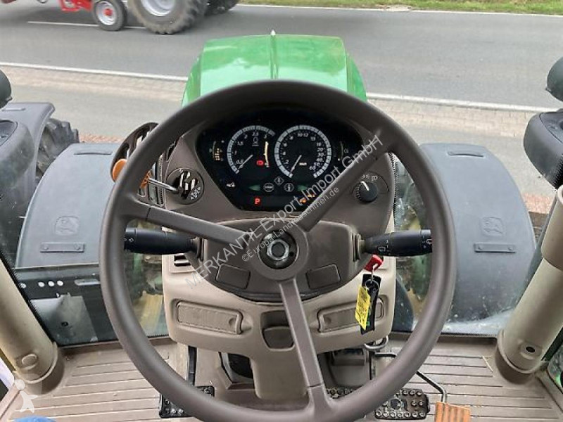 Lantbrukstraktor John Deere 6110R