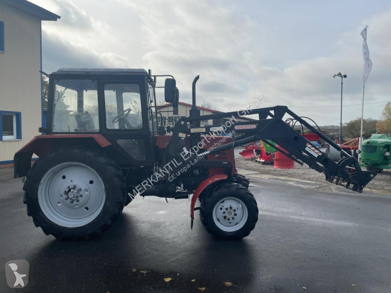Lantbrukstraktor Belarus  MTS 820 + FL