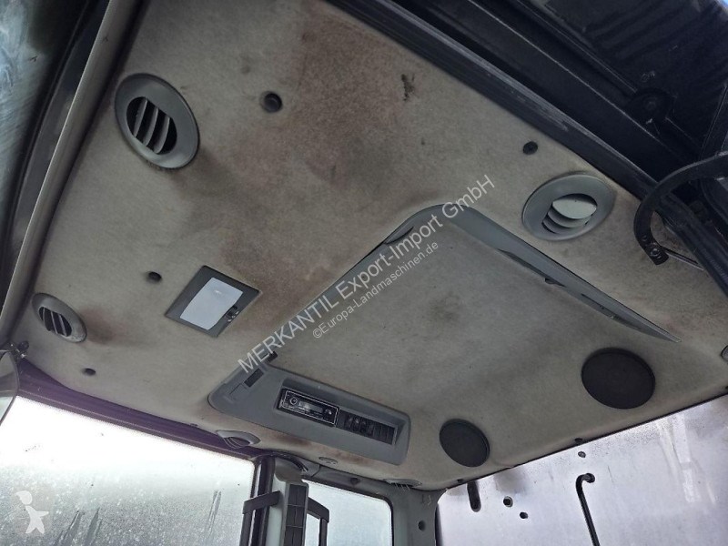 Lantbrukstraktor Valtra  N103