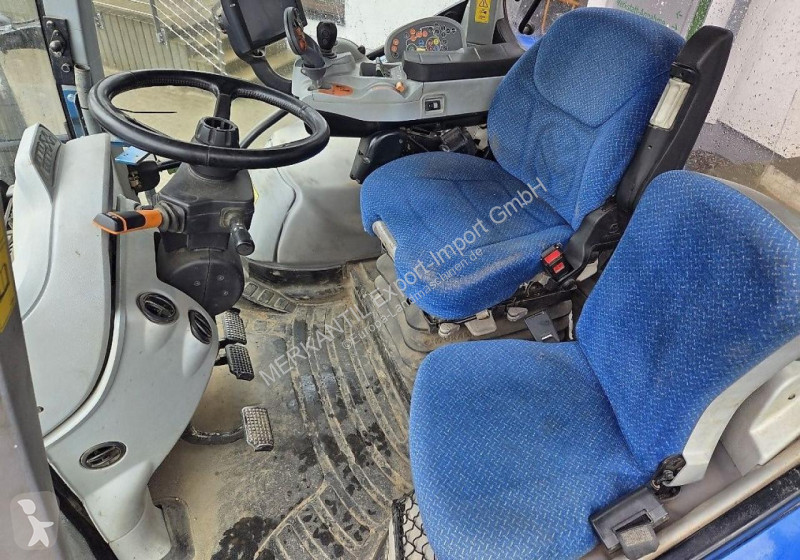 New Holland  T7.220 tractor