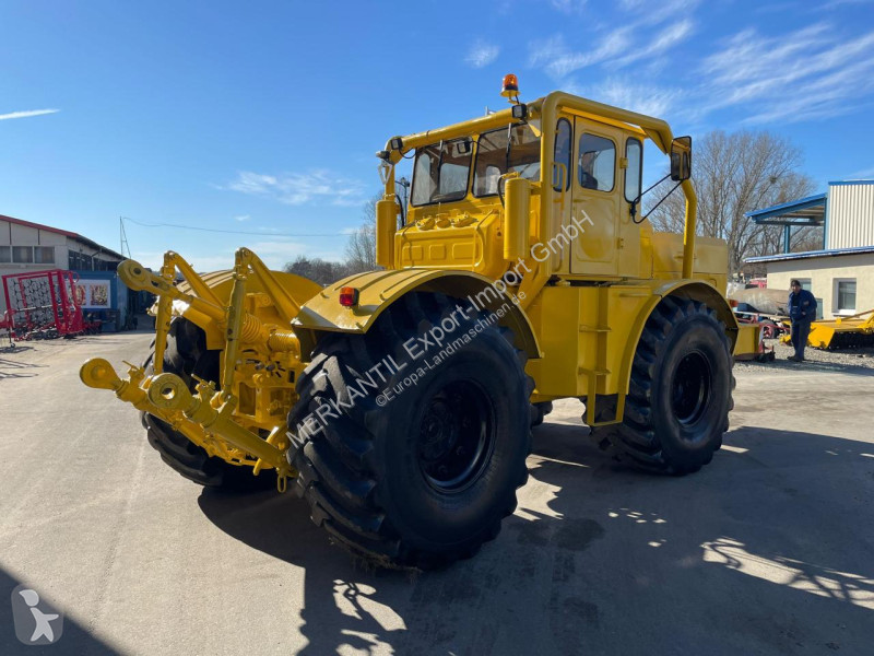 Landbrugstraktor   K700A V8