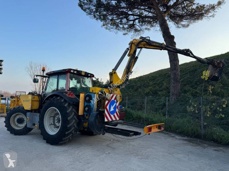 Valtra T140 tractor