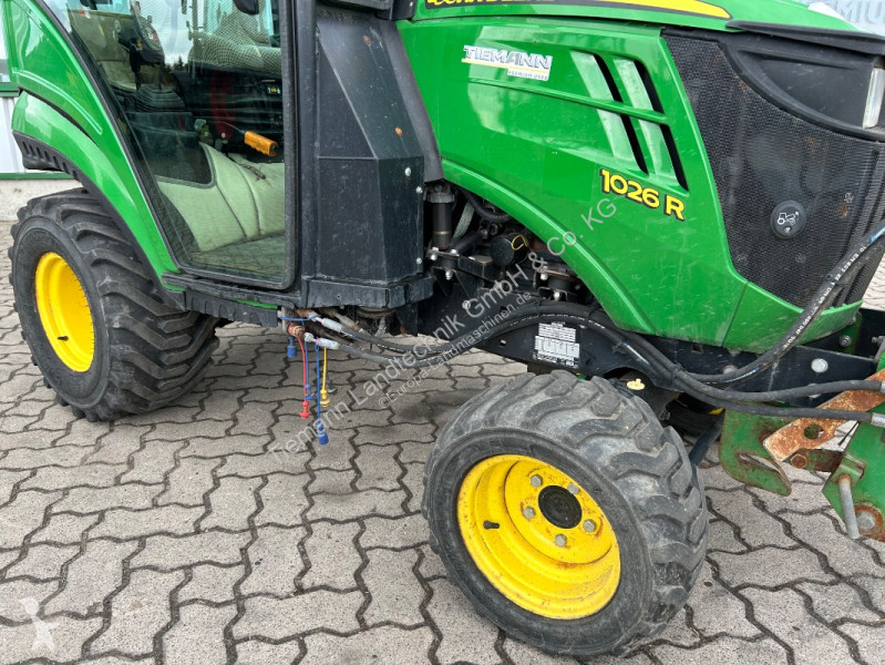 Lantbrukstraktor John Deere 1026 R