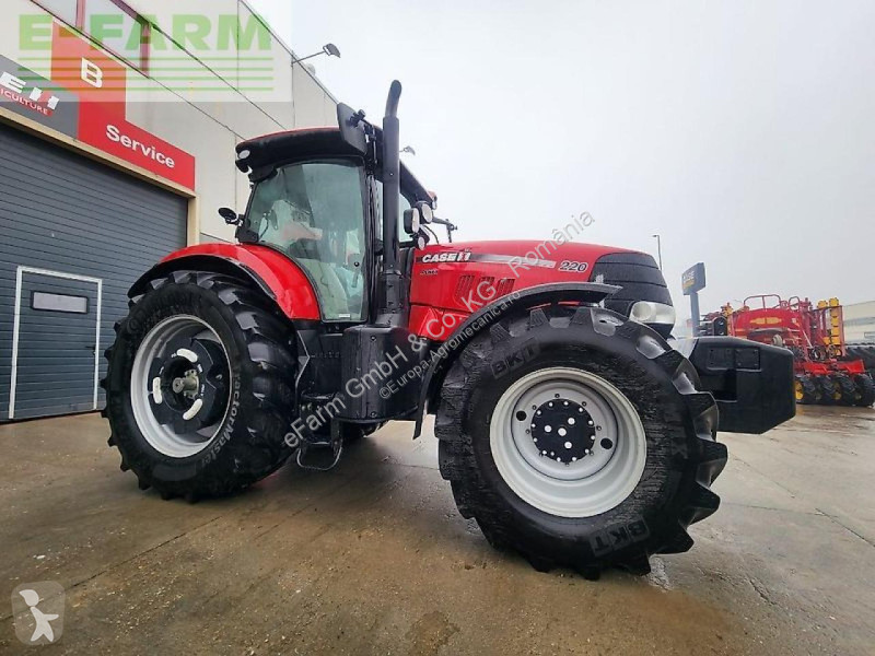 Case  puma 220 tractor