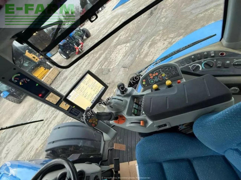 Landbrugstraktor New Holland  t8.300 ac