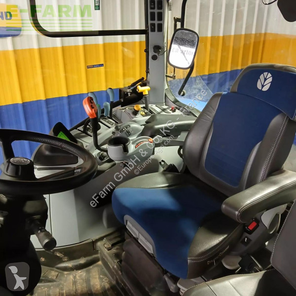 Landbrugstraktor New Holland  t7.245 p.c.
