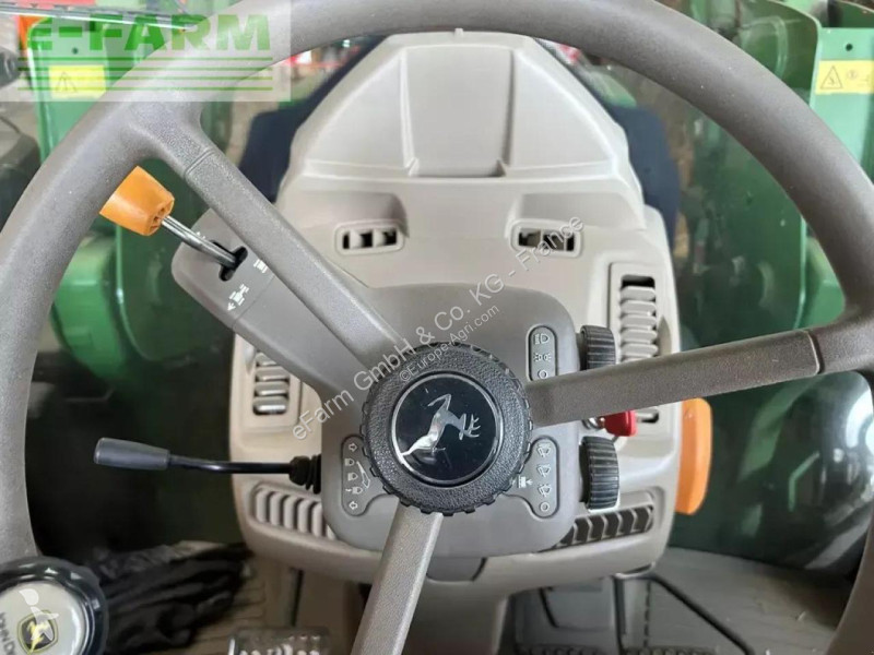 Landbrugstraktor John Deere  6110 m commandquad